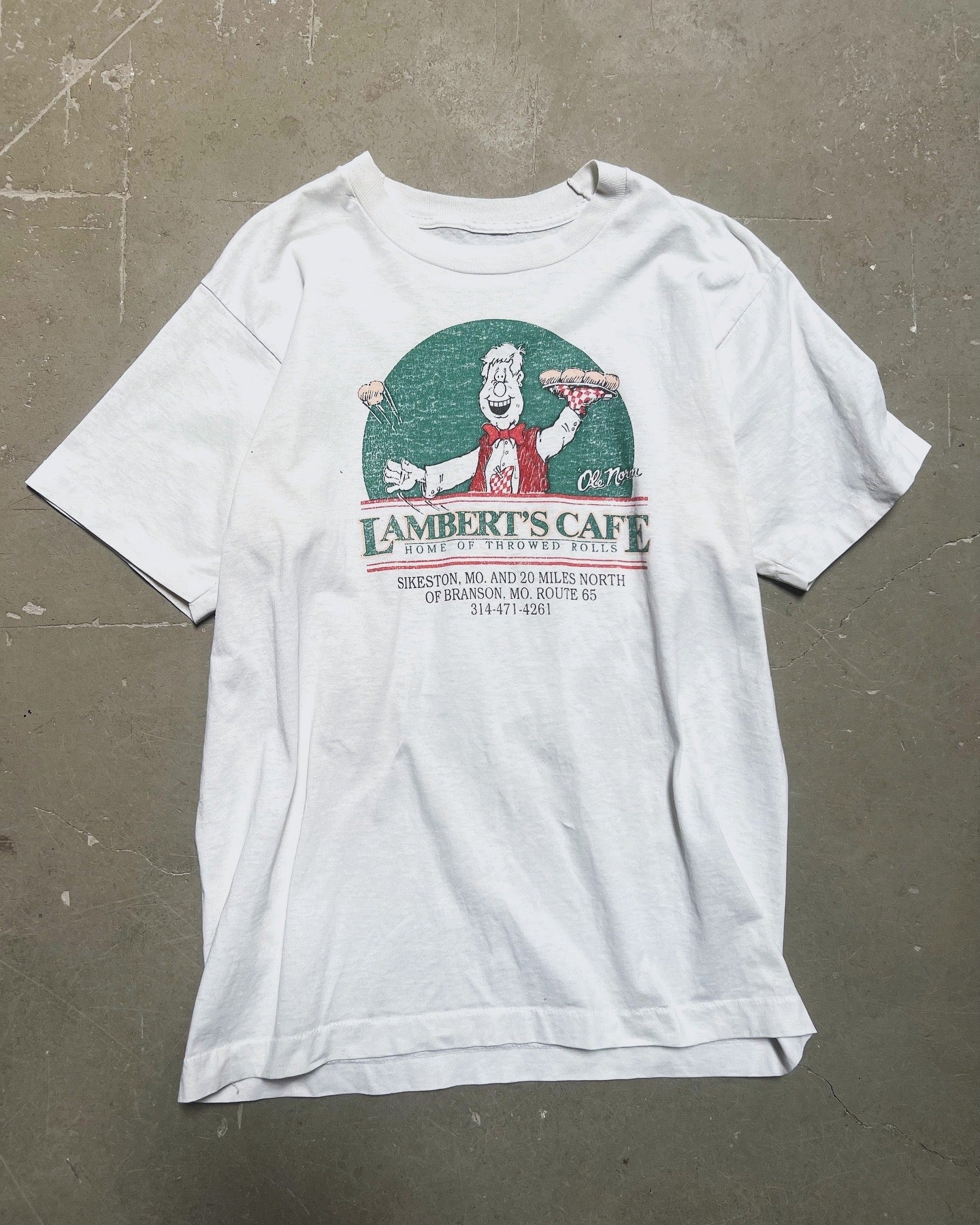 Vintage 90s single stitch Cafe
